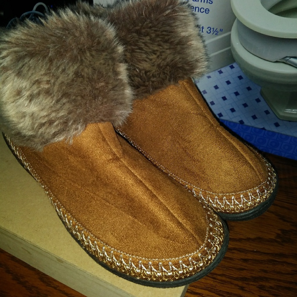Isotoner house slippers
